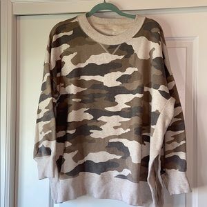 Aerie XL camo sweatshirt